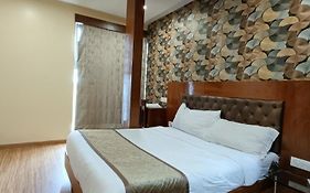 Hotel Arton Regency Near Terminal 2 Airport